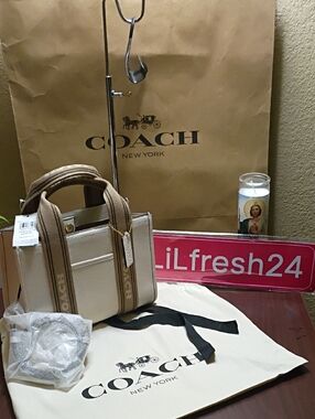 Coach Smith Tote 24